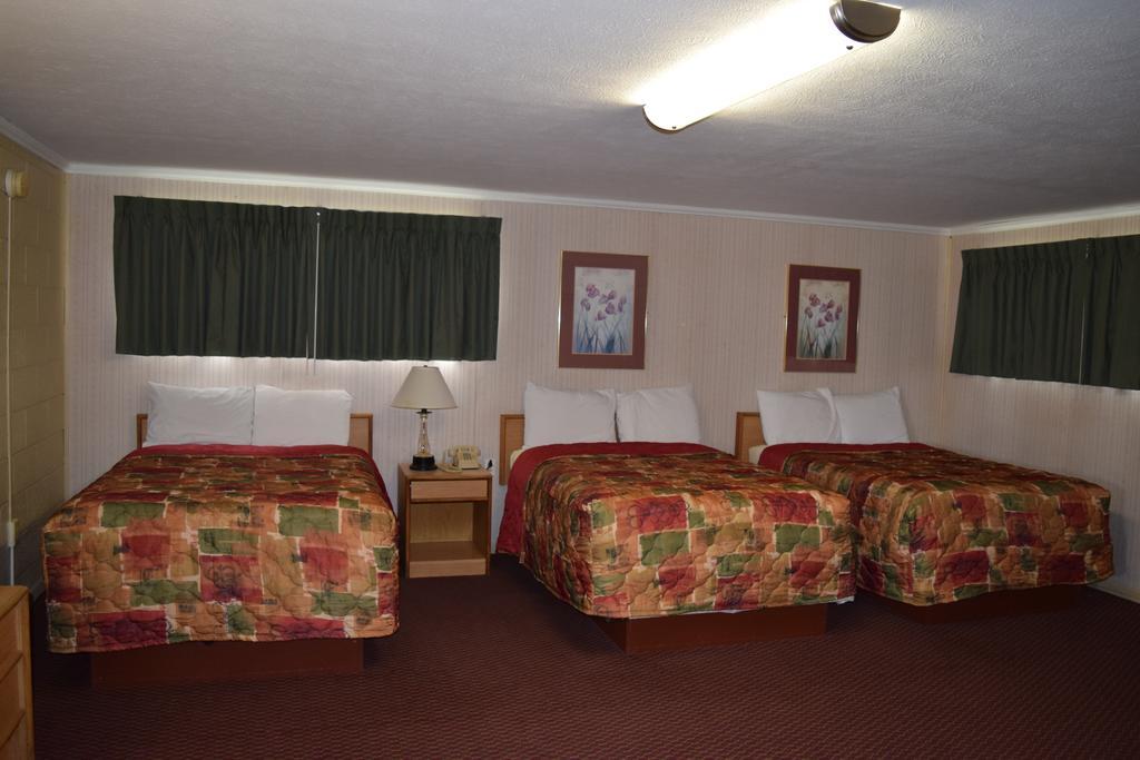 Economy Inn Taylorville 外观 照片
