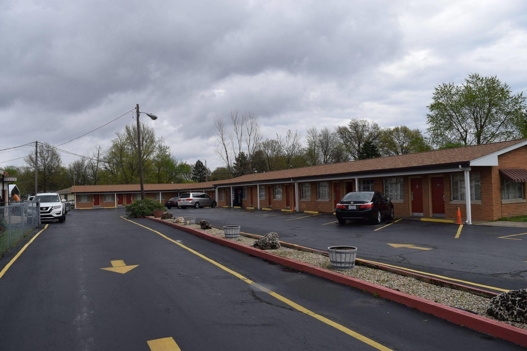 Economy Inn Taylorville 外观 照片