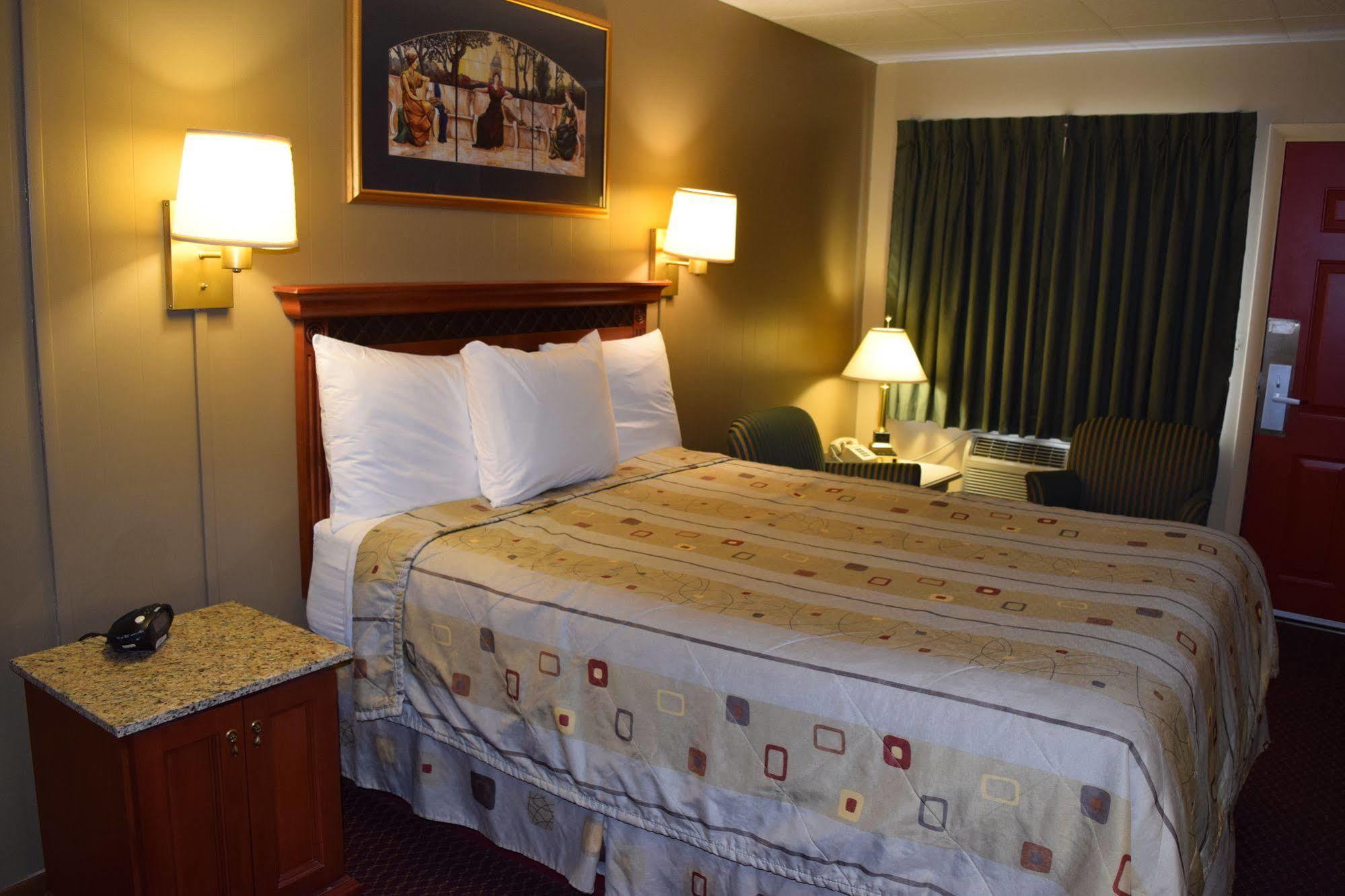 Economy Inn Taylorville 外观 照片